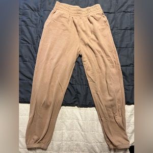 American Eagle jogger sweatpants fits loosely